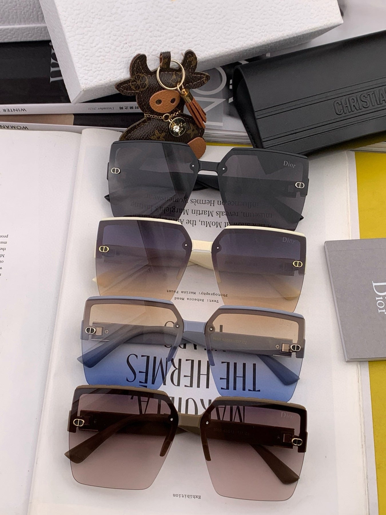 MONTAIGNE SUNGLASS D9805 IN ACETATE