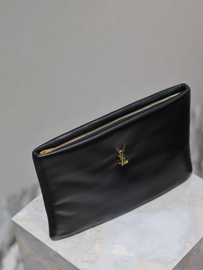 CALYPSO LARGE POUCH 30 IN BLACK SMOOTH LAMBSKIN