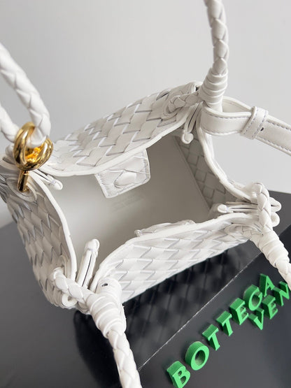 BV Small Parachute 21 White Lambskin Ghw