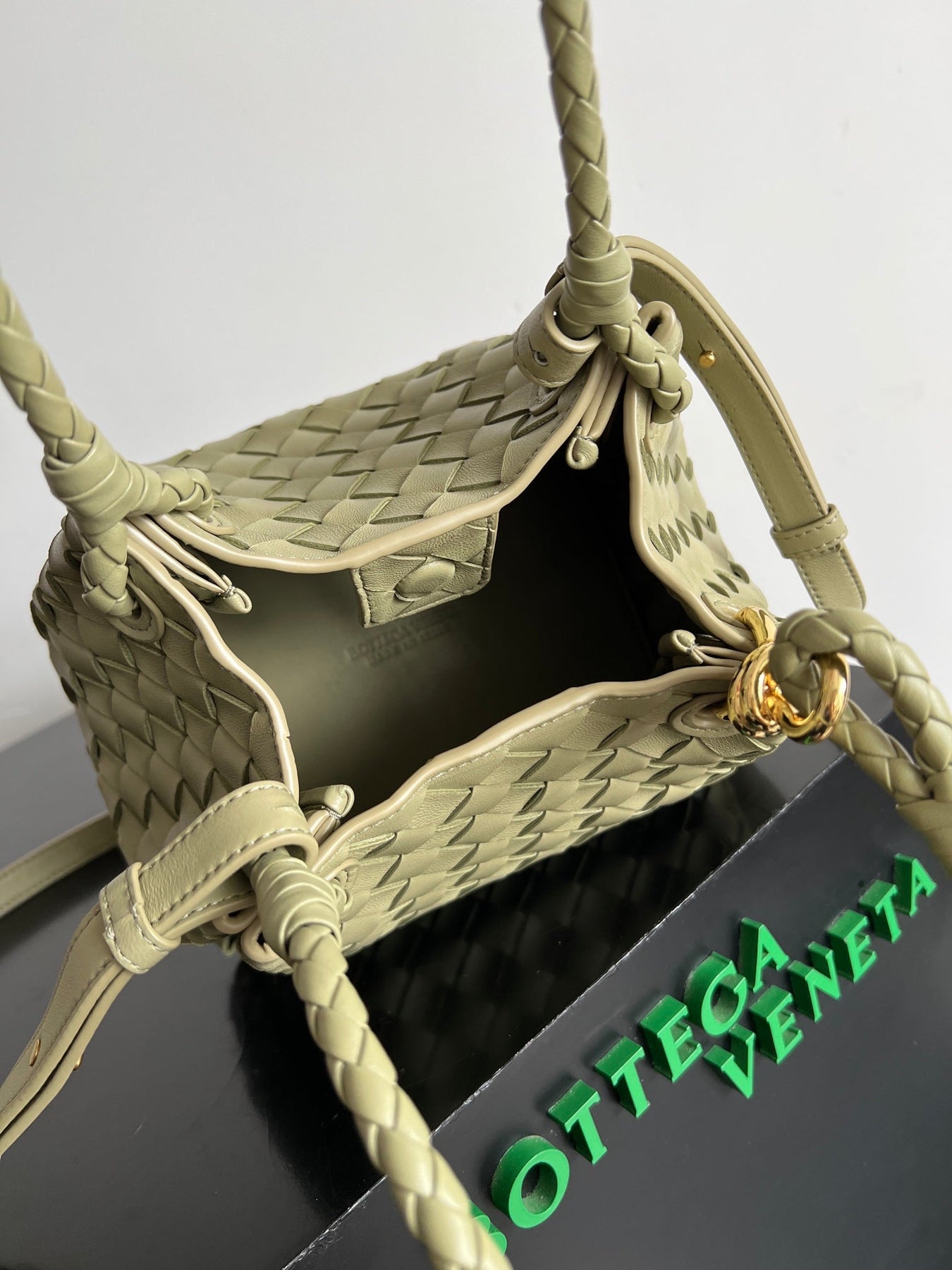 BV Small Parachute 21 Light Olive Lambskin Ghw