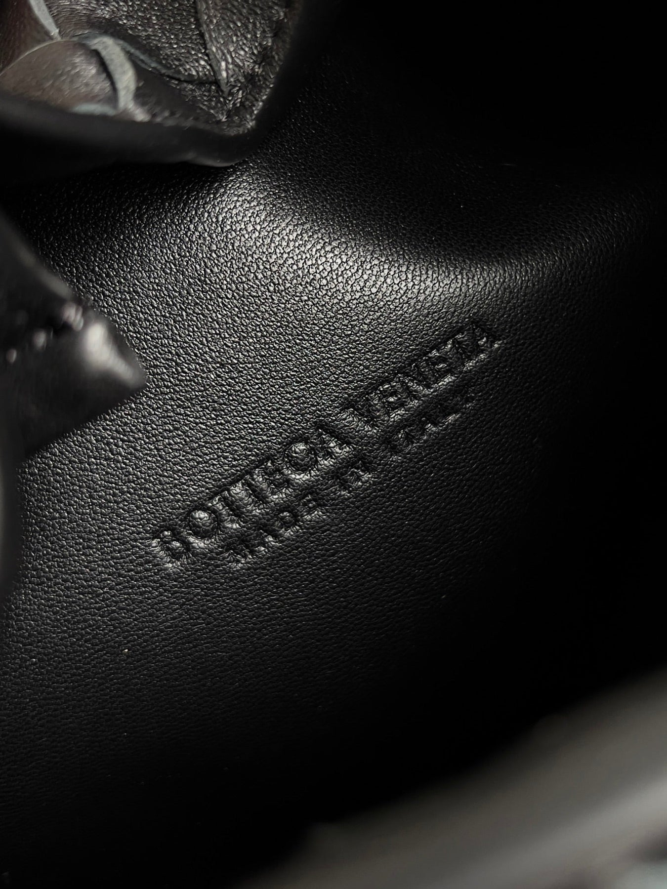 BV Small Parachute 21 Black Lambskin Ghw