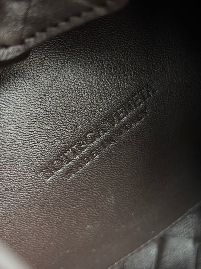 BV Small Parachute 21 Chocolate Lambskin Ghw