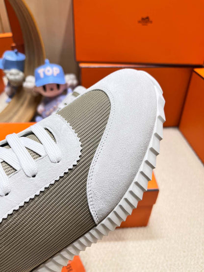 BOUNCING SNEAKER IN PALE GRAY SUEDE AND WOOD BROWN KNIT