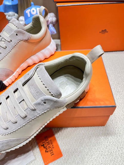 BOUNCING SNEAKER IN PALE GRAY SUEDE AND CALFSKIN