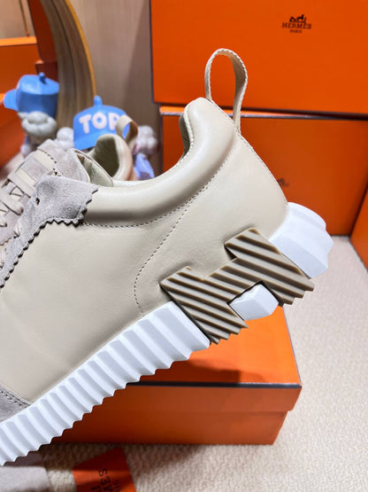 BOUNCING SNEAKER IN PALE GRAY SUEDE AND CALFSKIN