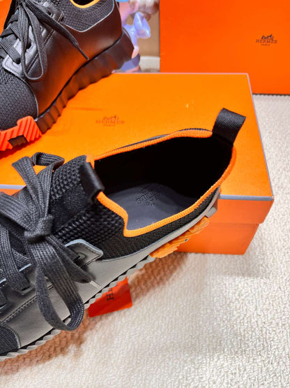 DEPART SLIP-ON SNEAKER IN BLACK KNIT AND CALFSKIN