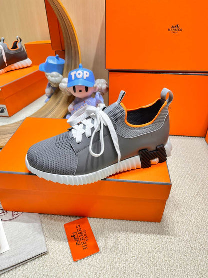 DEPART SLIP-ON SNEAKER IN MOUSE GRAY KNIT AND CALFSKIN