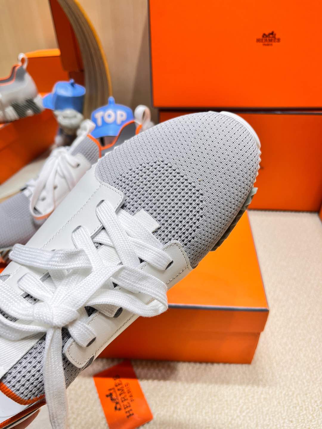 DEPART SLIP-ON SNEAKER IN WHITE MIX SHARK GRAY KNIT AND CALFSKIN