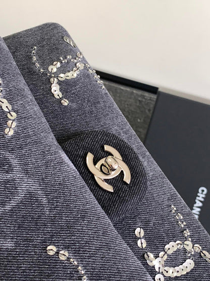 CC 25 FLAP BAG IN BLACK DENIM WITH STRAP