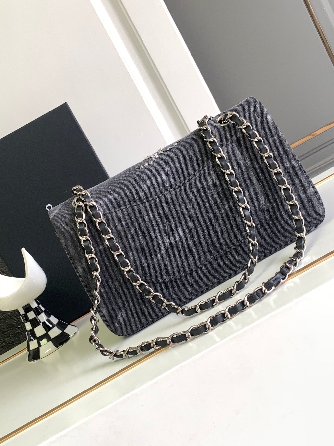 CC 25 FLAP BAG IN BLACK DENIM WITH STRAP