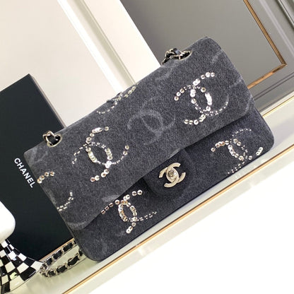 CC 25 FLAP BAG IN BLACK DENIM WITH STRAP