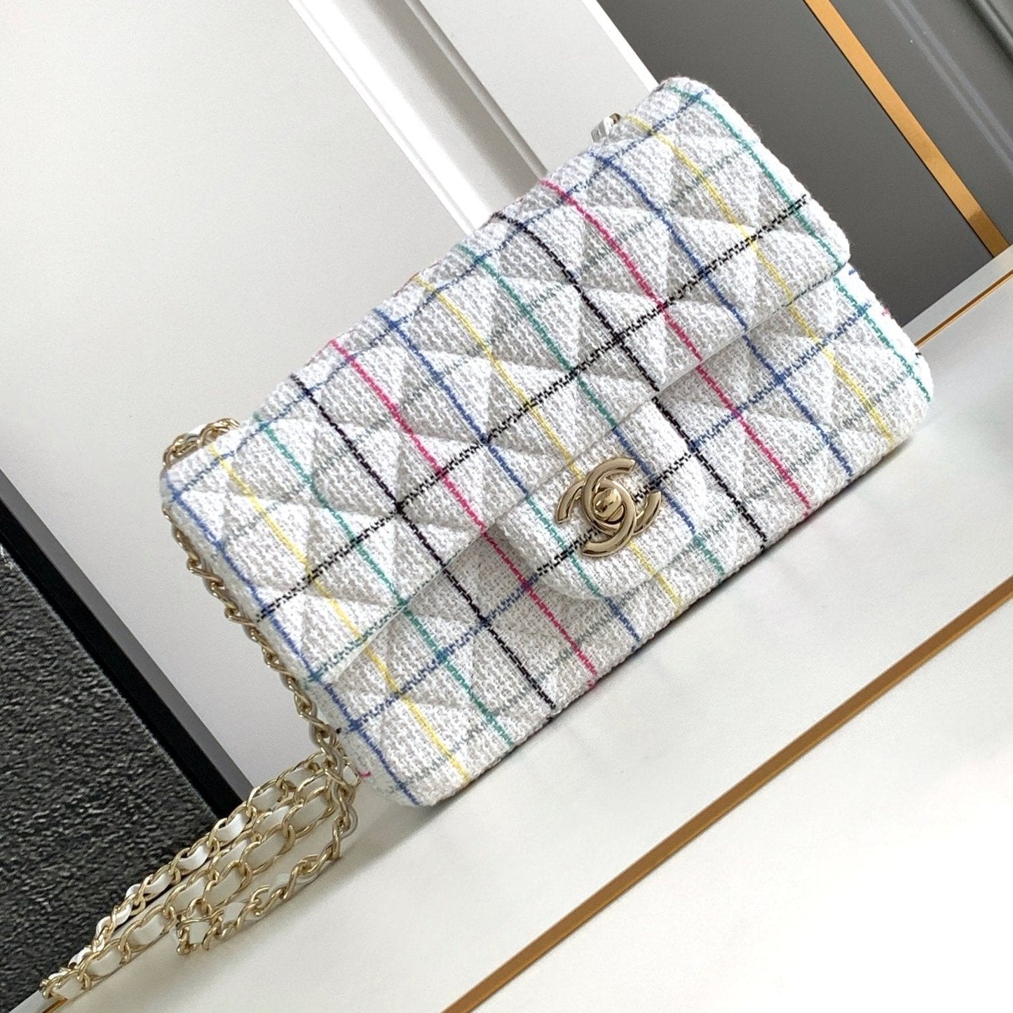 CC MEDIUM 25 FLAP BAG IN WHITE WOOL TWEED