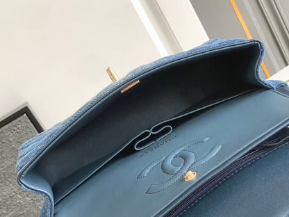 CC MEDIUM 25 CLASSIC BAG IN BLUE DENIM DIP