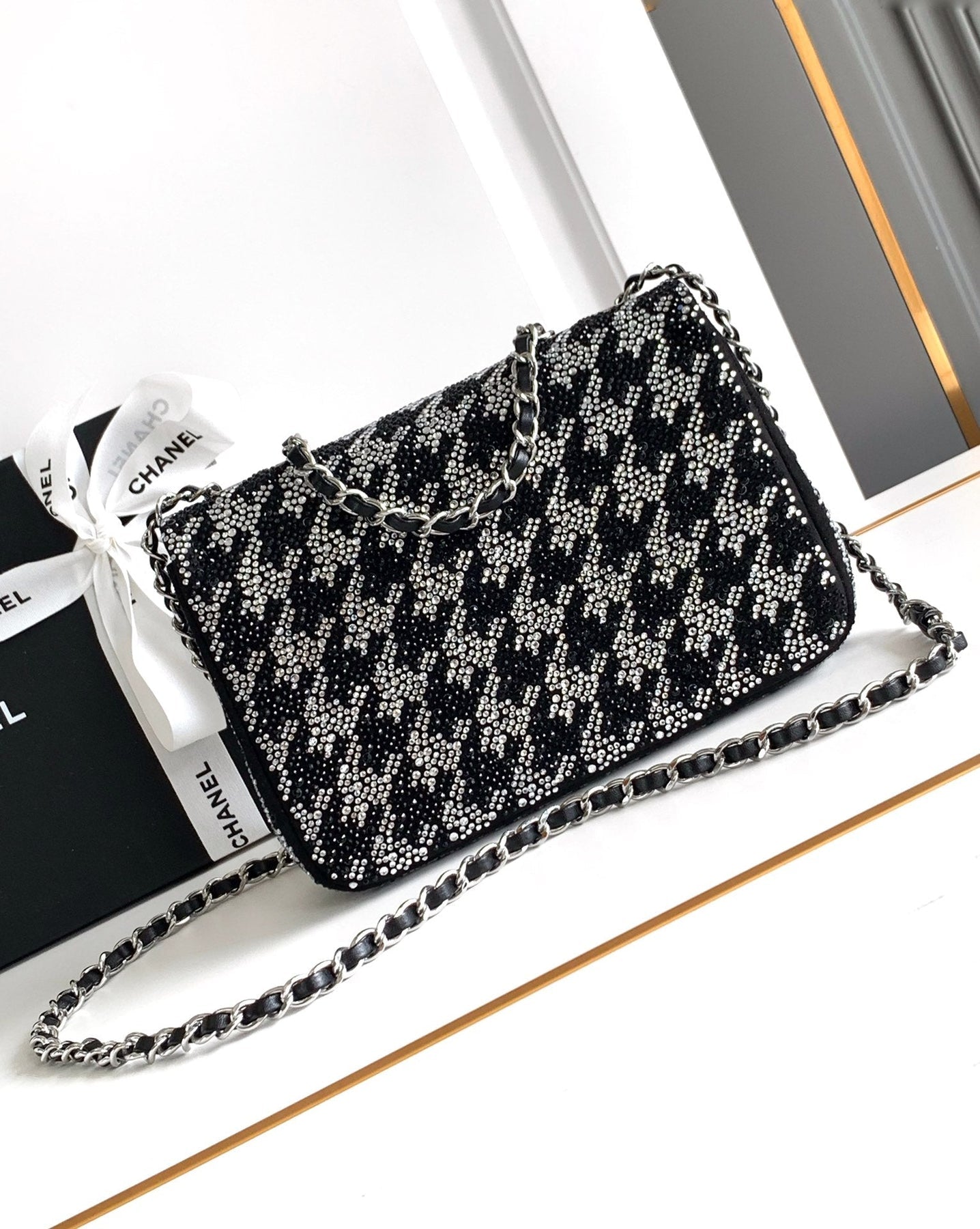 CC 21 EVENING BAG IN BLACK MIX SILVER CALFSKIN