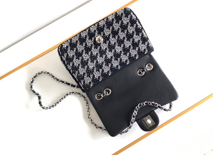 CC 21 EVENING BAG IN BLACK MIX SILVER CALFSKIN
