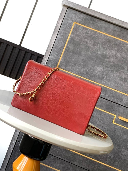CLASSIC FLAP BAG 22 IN APPLE RED CALFSKIN GOLD HARDWARE