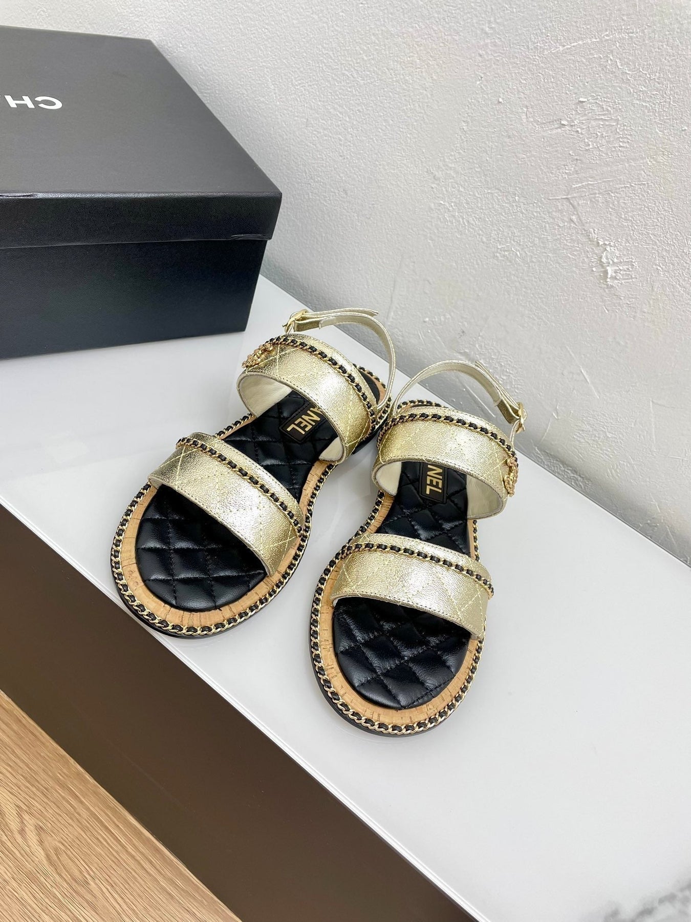 DOUBLE STRAPS SANDALS IN LIGHT GOLD LAMBSKIN