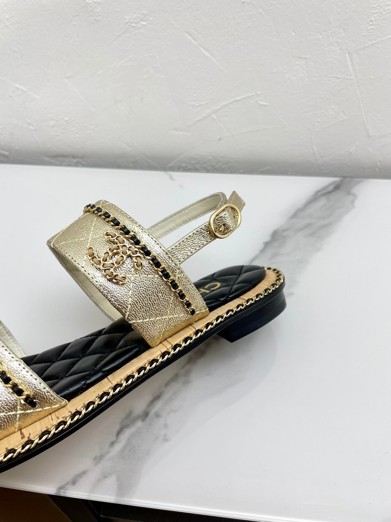 DOUBLE STRAPS SANDALS IN LIGHT GOLD LAMBSKIN