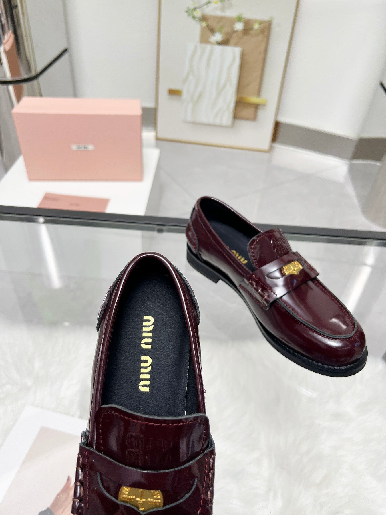 PENNY LOAFERS IN BURGUNDY RED GLOOSY CALFSKIN