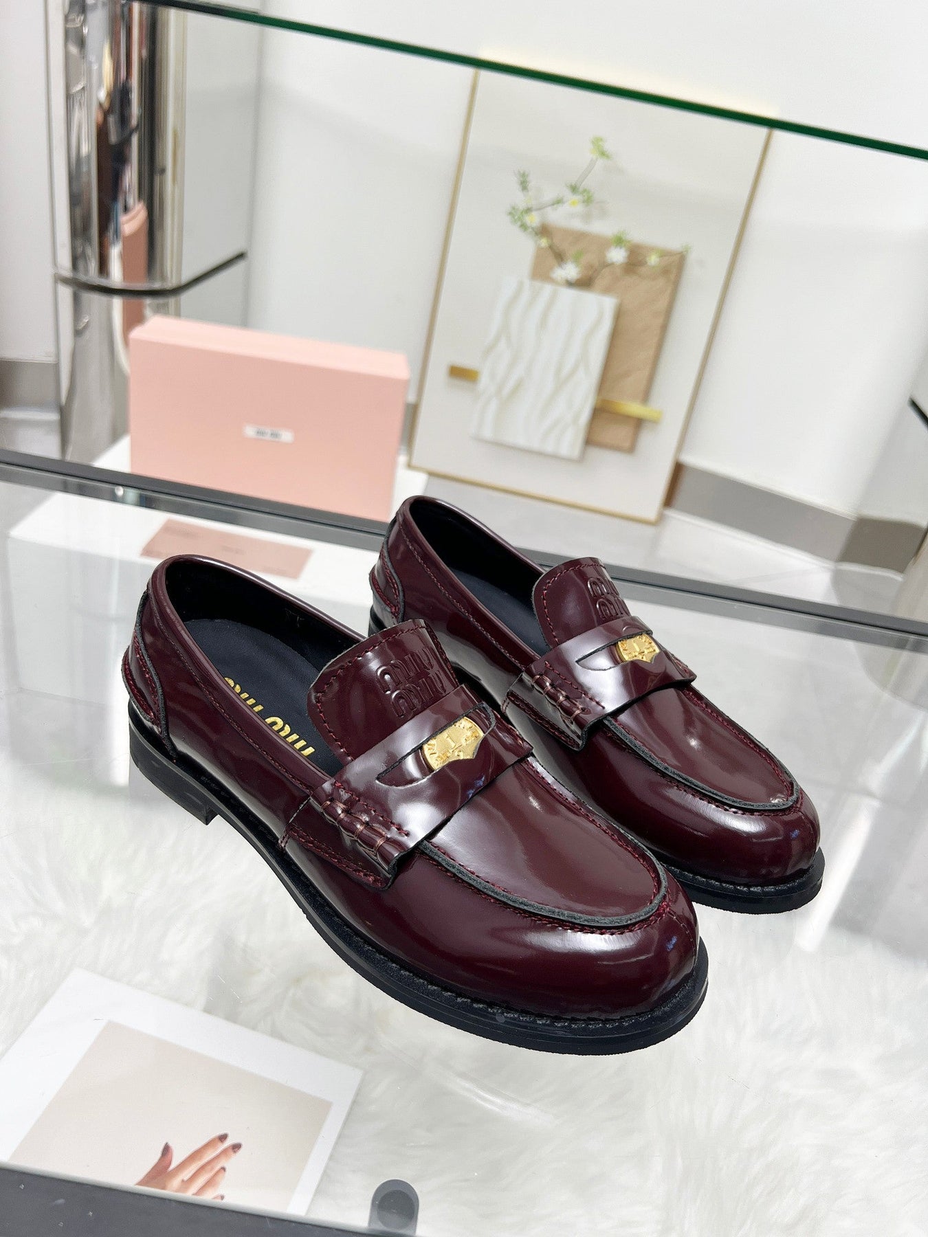 PENNY LOAFERS IN BURGUNDY RED GLOOSY CALFSKIN