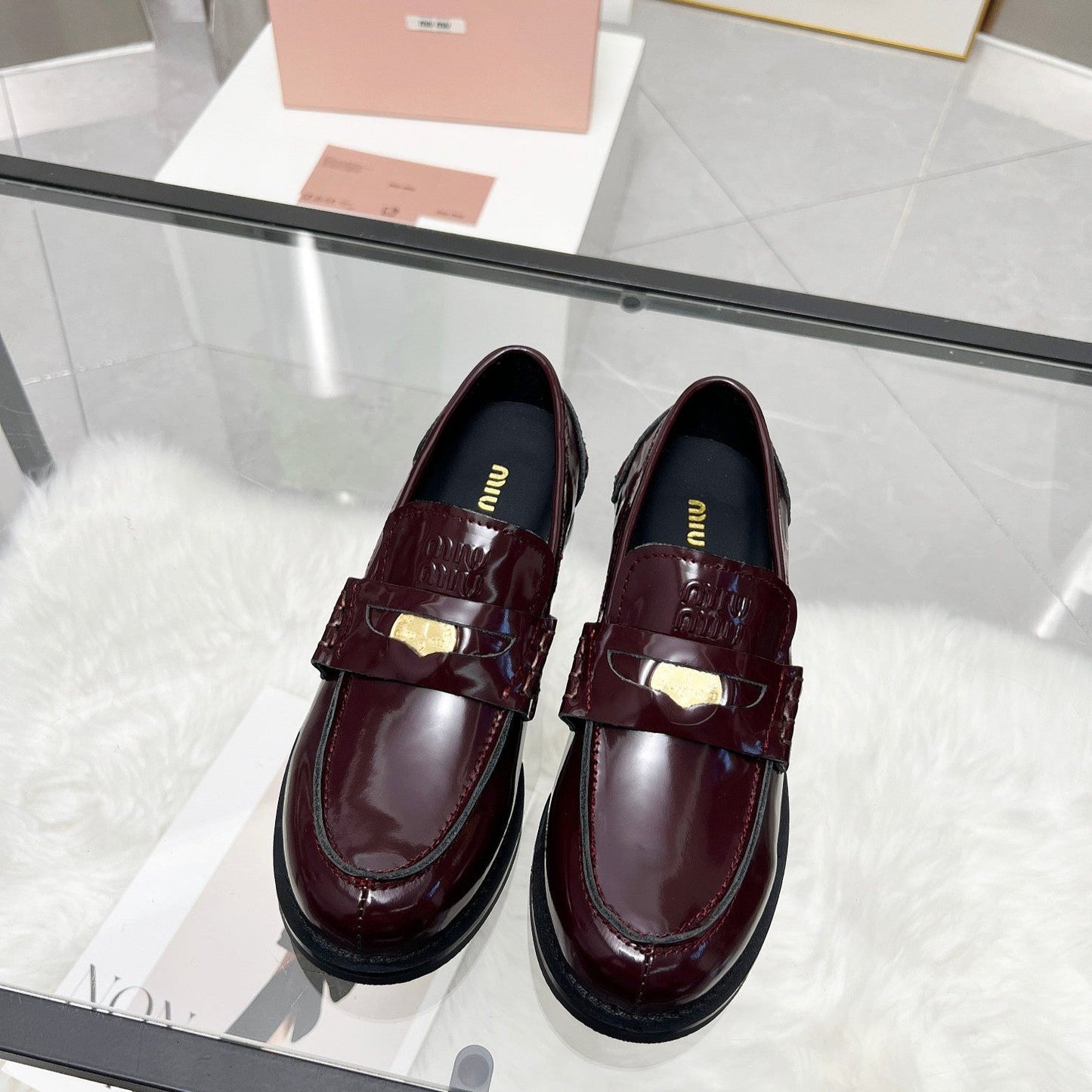 PENNY LOAFERS IN BURGUNDY RED GLOOSY CALFSKIN