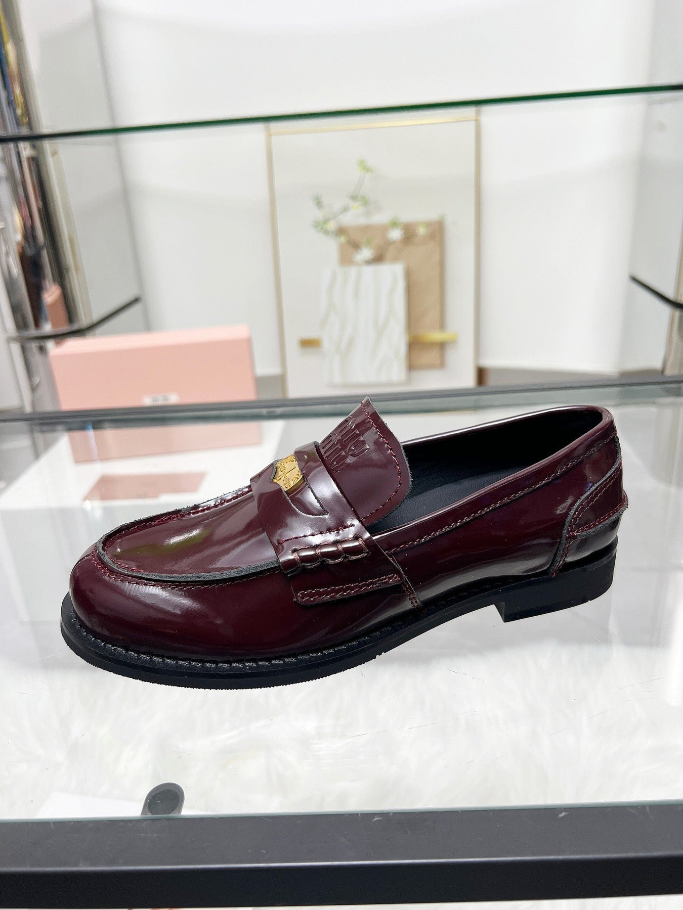 PENNY LOAFERS IN BURGUNDY RED GLOOSY CALFSKIN