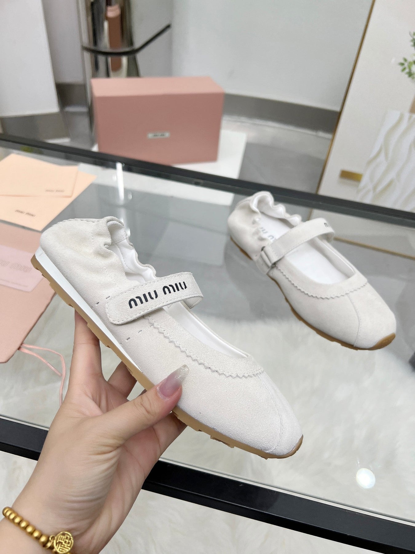 RUCHES NAPPA BALLERINAS IN OFF WHITE SUEDE