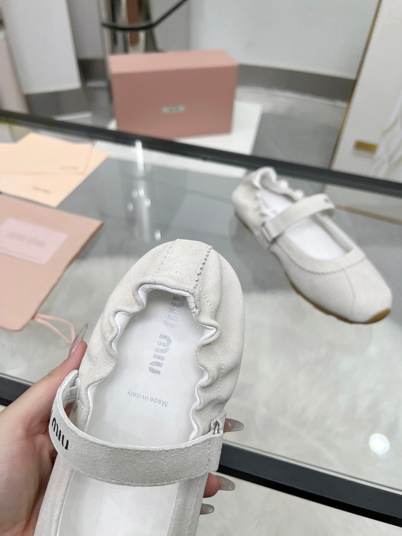 RUCHES NAPPA BALLERINAS IN OFF WHITE SUEDE