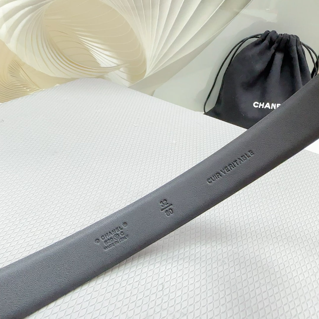 CC 30MM BELT IN BLACK SHINNY CALFSKIN WHITE LOGO