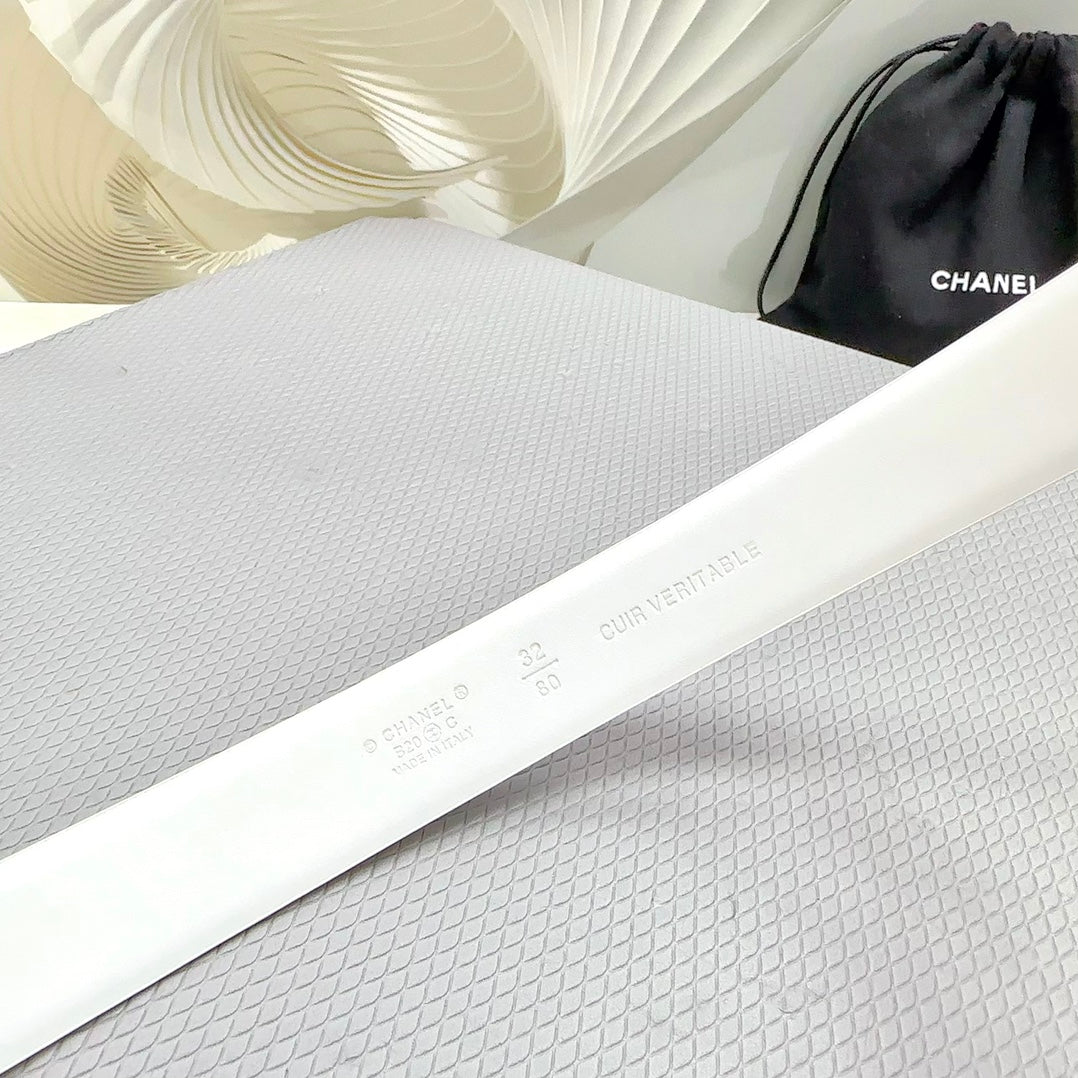 CC 30MM BELT IN WHITE SHINNY CALFSKIN WHITE LOGO