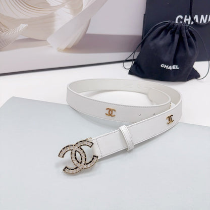 CC 30MM BELT IN WHITE SMOOTH CALFSKIN METAL LOGO GOLD HARDWARE