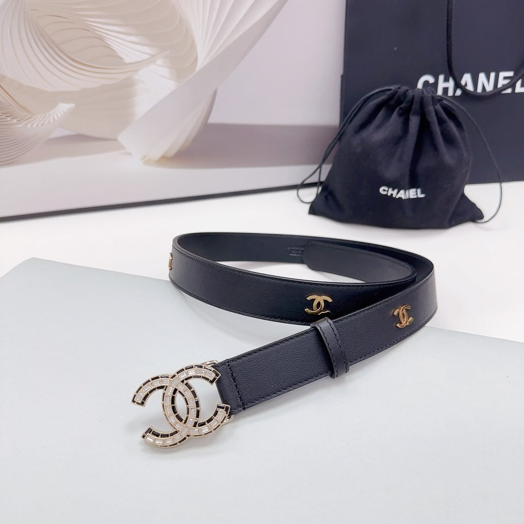 CC 30MM BELT IN BLACK SMOOTH CALFSKIN METAL LOGO GOLD HARDWARE