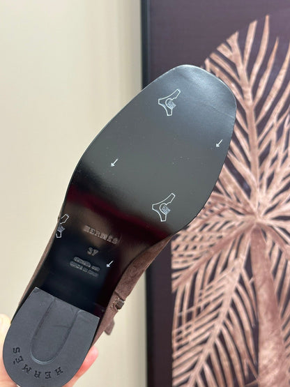 JILL 60 ANKLE BOOT IN BRUNETTE BROWN SUEDE