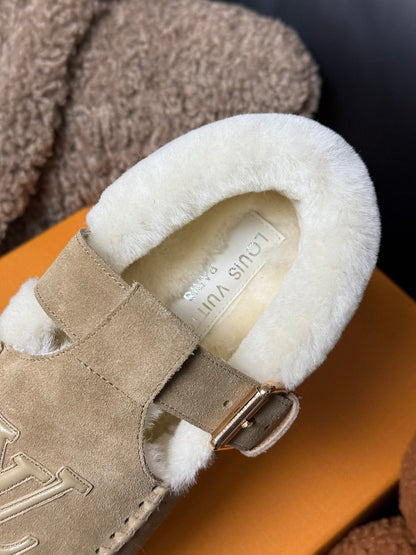COLORADO COMFORT MARY JANE IN KHAKI BROWN SUEDE AND SHEARLING LINING