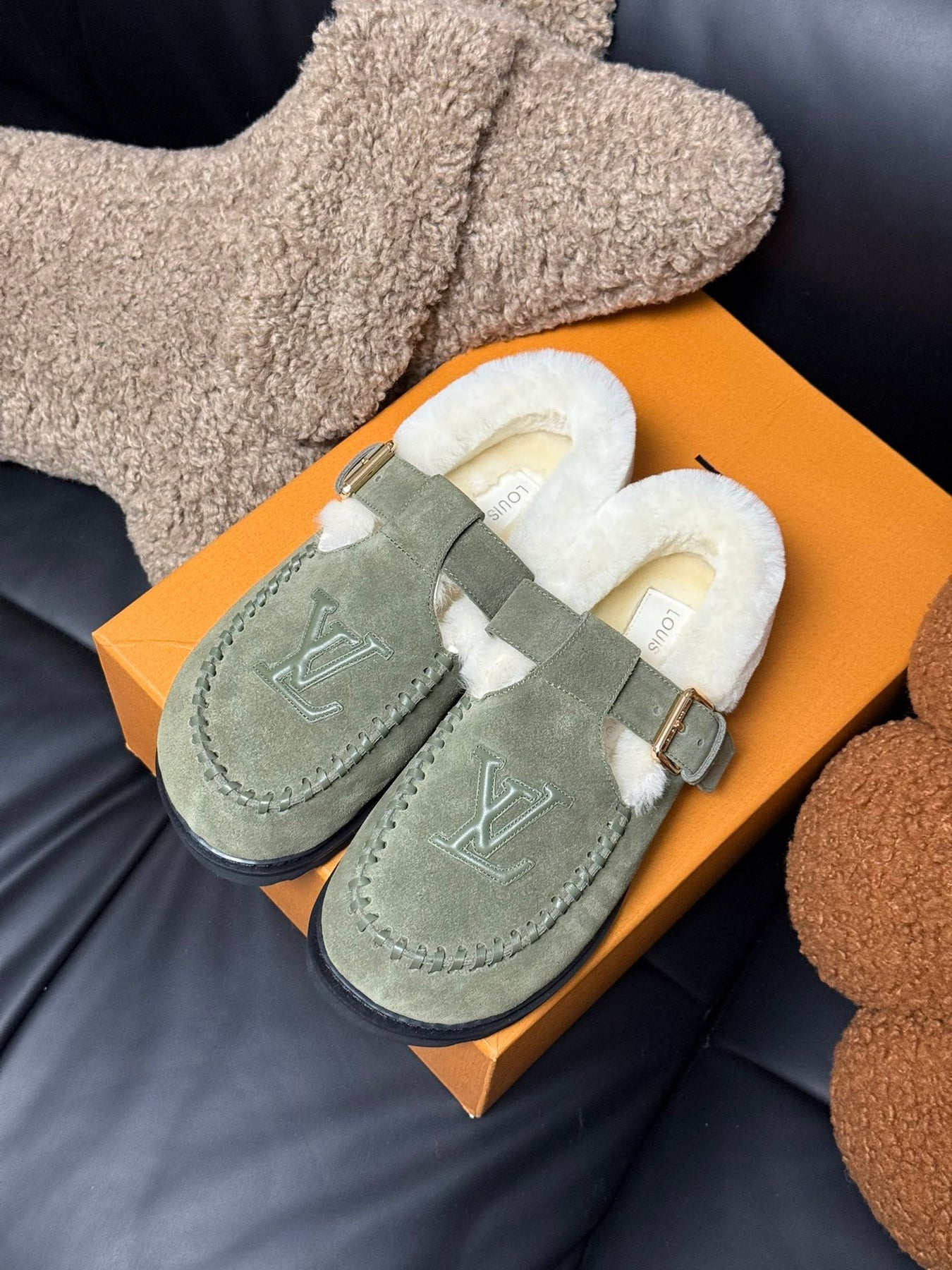 COLORADO COMFORT MARY JANE IN BASIL GREEN SUEDE AND SHEARLING LINING