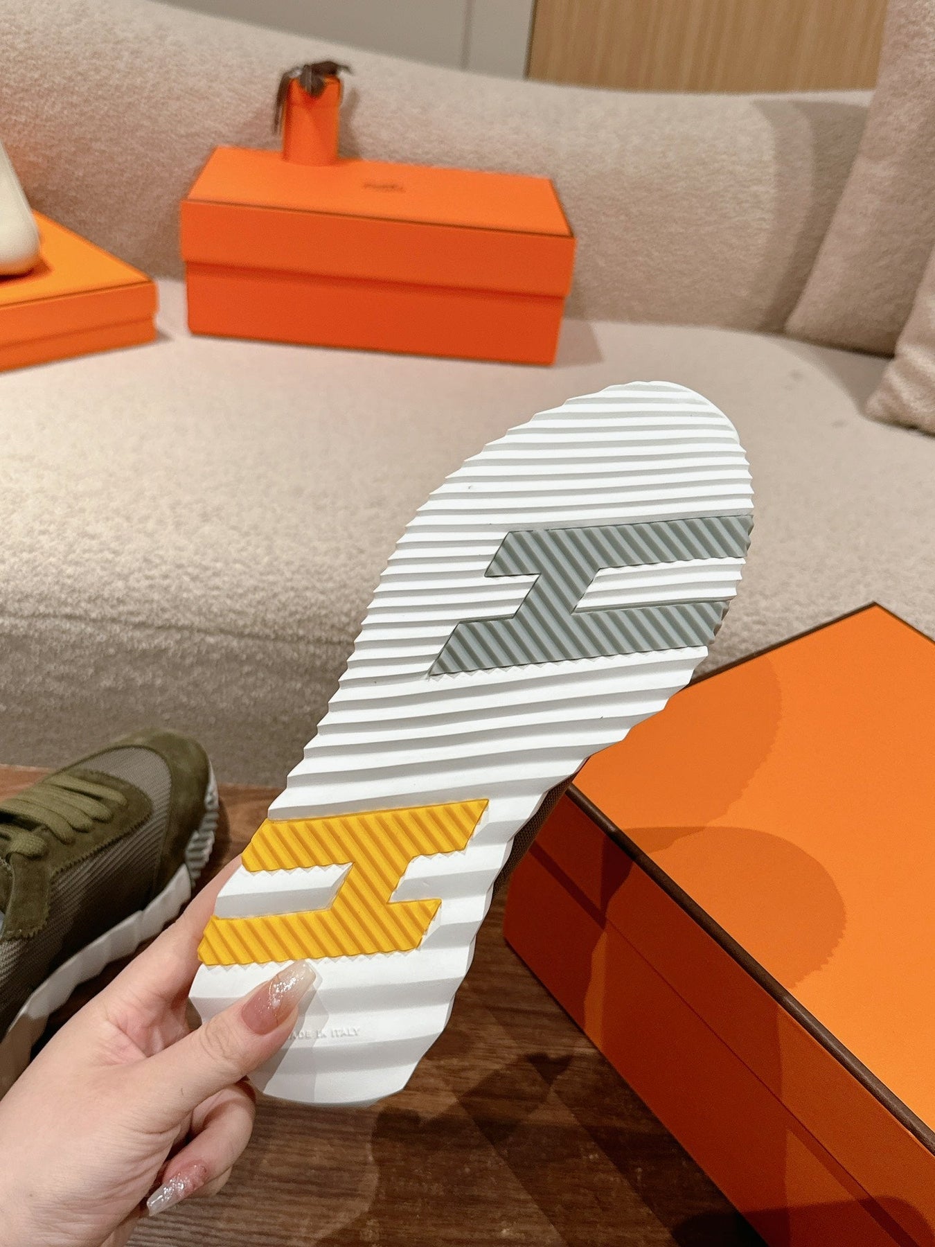 MAINLAND SNEAKER IN ARMY GREEN SUEDE AND BREATHABLE MESH FABRIC