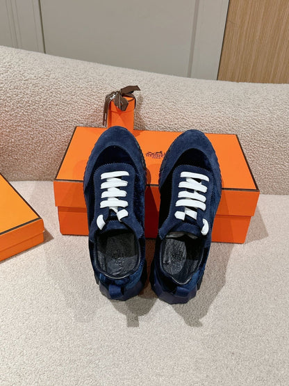 MAINLAND SNEAKER IN NAVY BLUE SUEDE AND BLACK VELVET