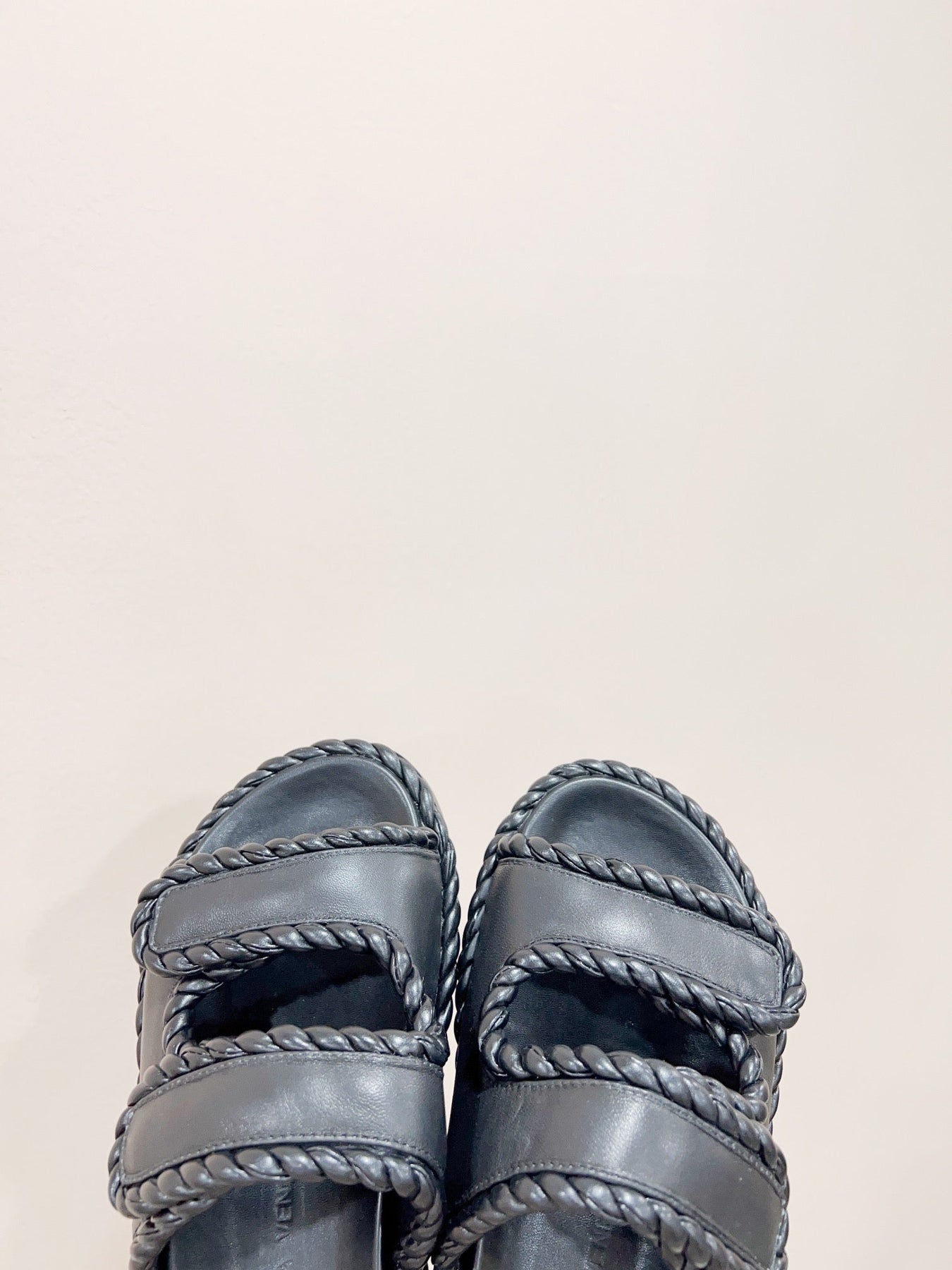 REFINED DAD SANDAL IN BLACK LAMBSKIN MULE