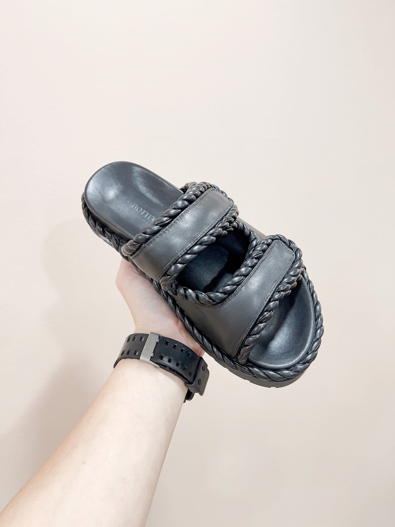 REFINED DAD SANDAL IN BLACK LAMBSKIN MULE