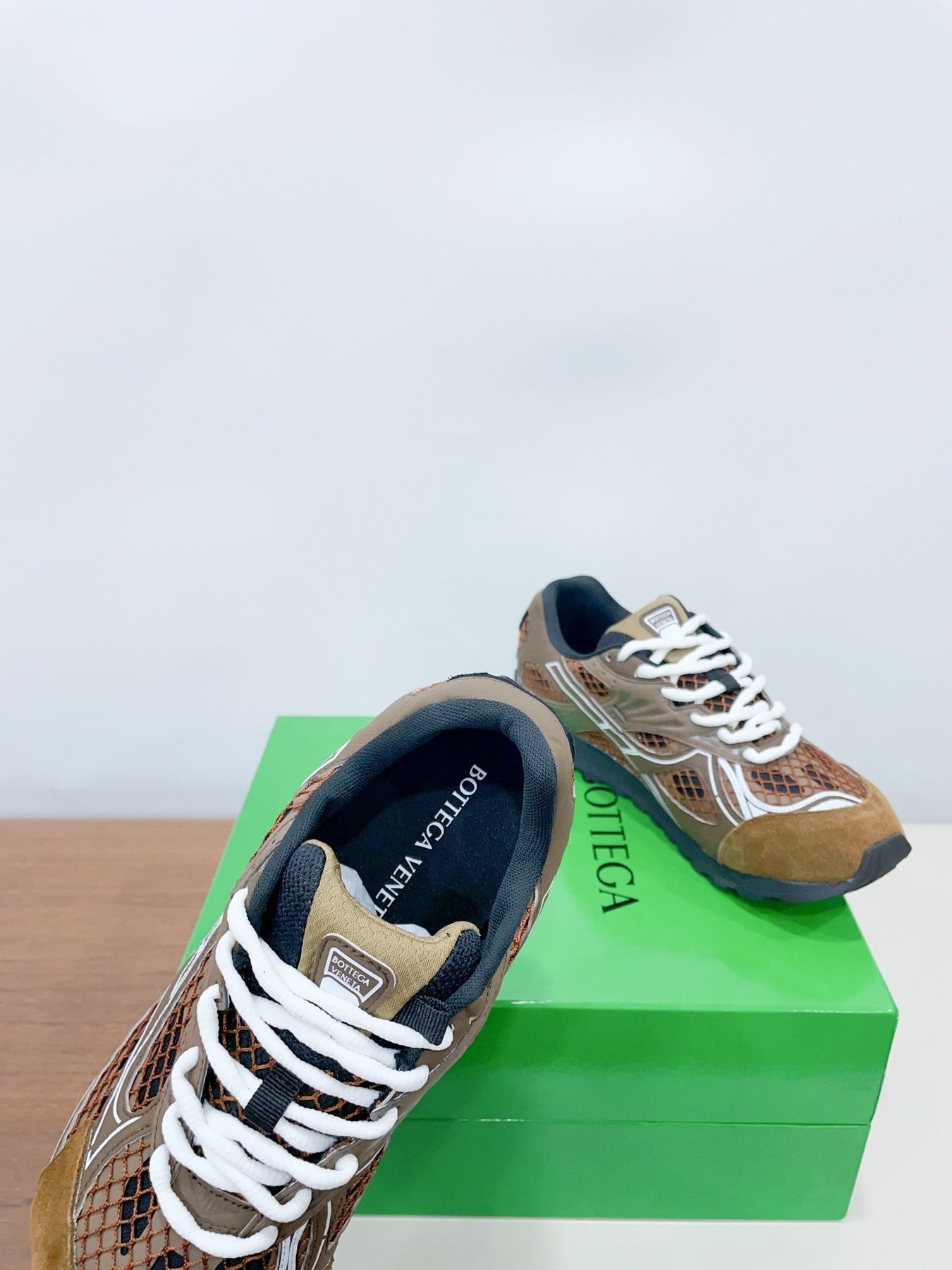 ORBIT SNEAKER IN CHOCOLATE BROWN SUEDE AND METALLIC MESH