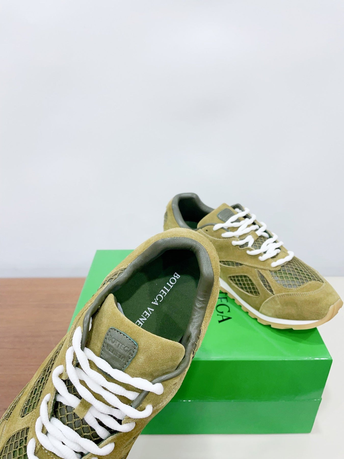 ORBIT SNEAKER IN OLIVE GREEN SUEDE AND TECHNICAL MESH