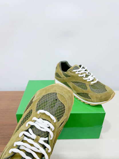 ORBIT SNEAKER IN OLIVE GREEN SUEDE AND TECHNICAL MESH