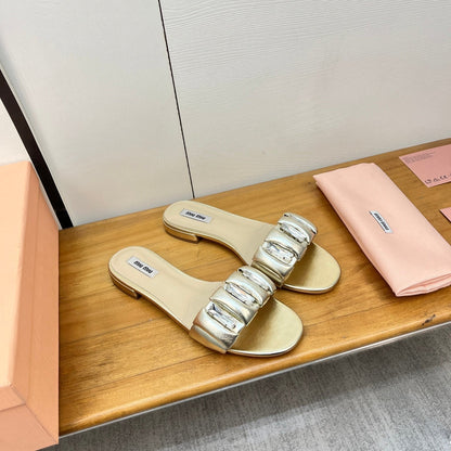 FLAT SLIDE IN LIGHT GOLD CALFSKIN