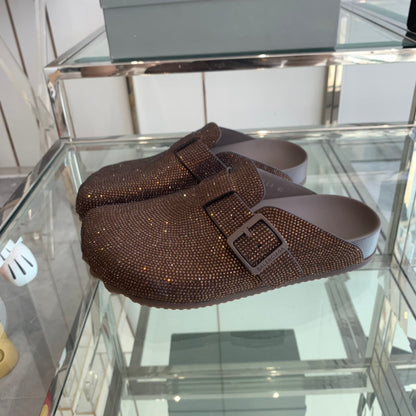 BIRKENSTOCK CLOG ATTACHED RHINESTONES IN BROWN CALFSKIN