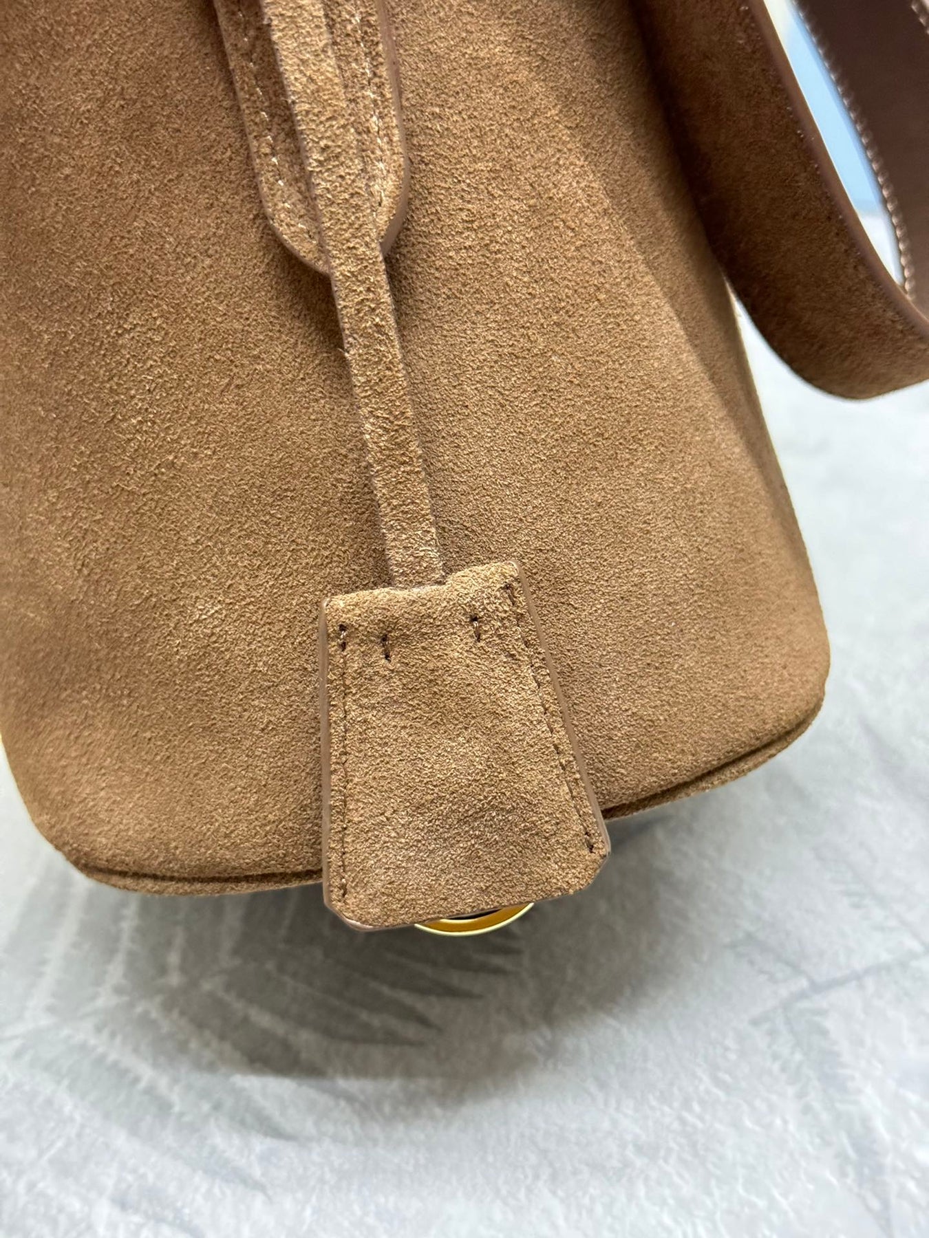 BUCKET BAG 22 IN RUSSET BROWN SOFT SUEDE