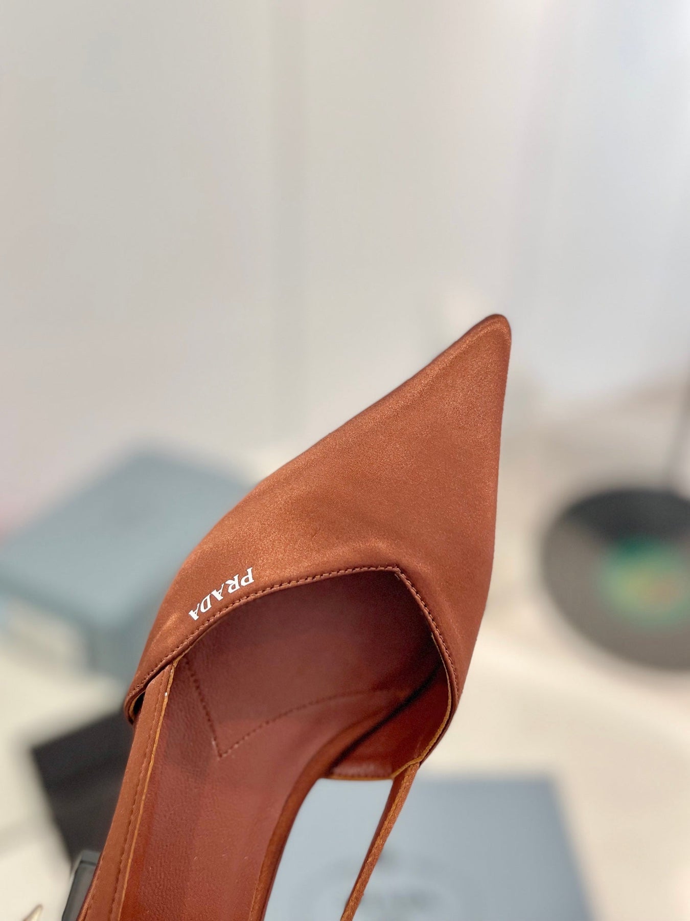 PRA BRUSHED CUT-OUT PUMPS RUSSET SATIN