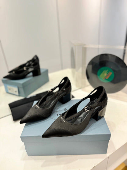 PRA STRAP CUT-OUT PUMPS BLACK SATIN