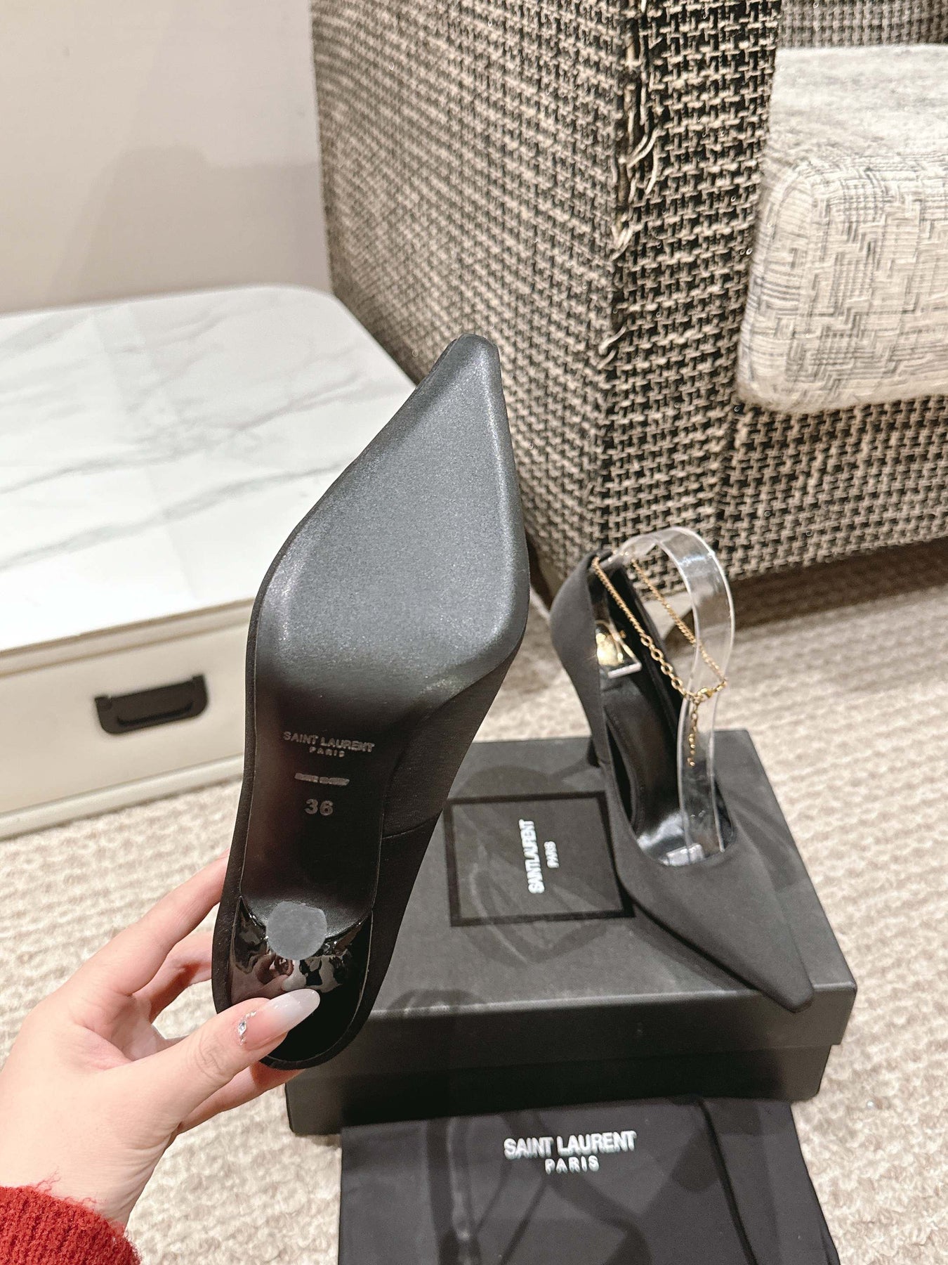 HIGH PUMP 9 CM IN BLACK SATIN