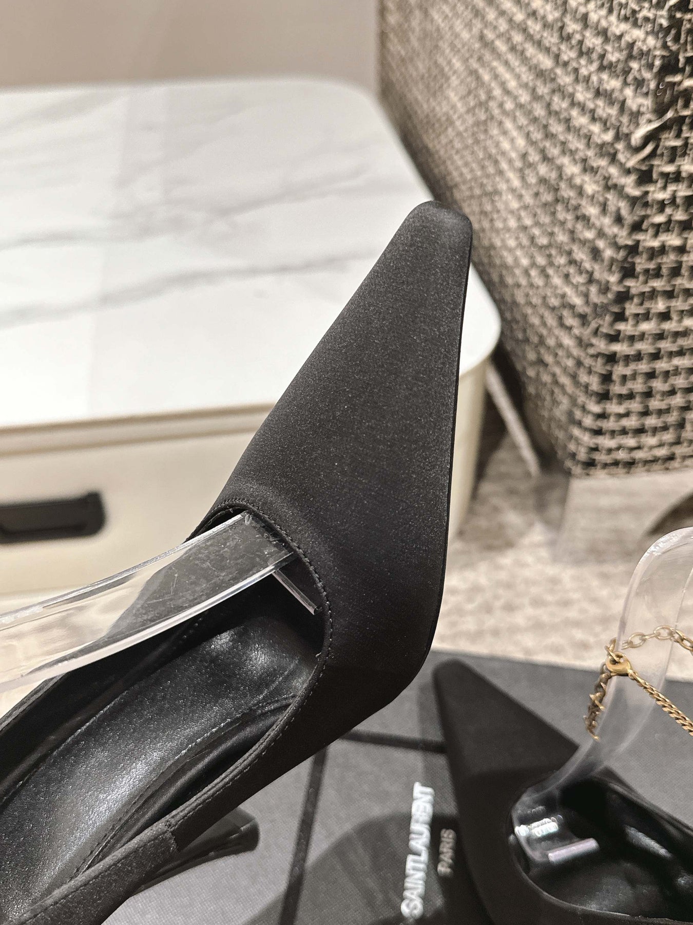 HIGH PUMP 9 CM IN BLACK SATIN