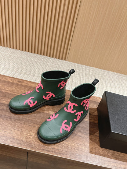 CC RAIN BOOTS GREEN FOREST TPU WITH PINK LOGO